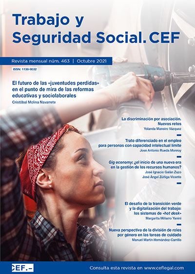 Mujer joven trabajando en un taller